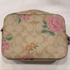 🌸 Coach Mini Camera Bag 🌸